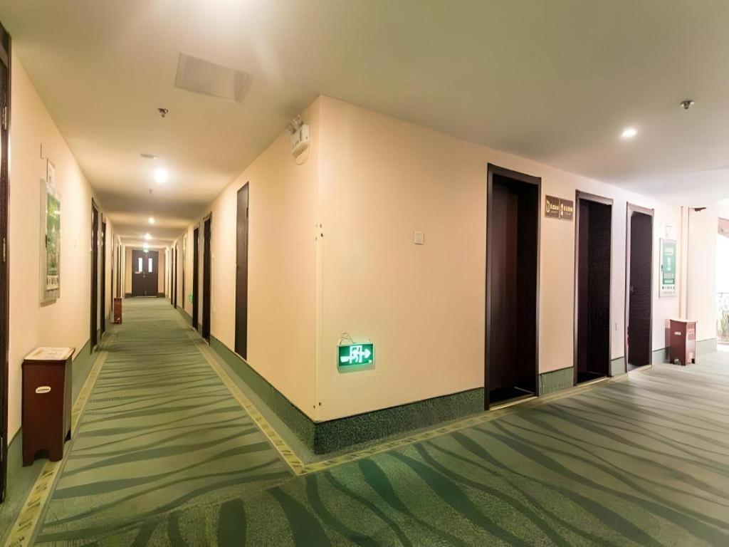 Greentree Inn Suzhou Guanqian Yangyuxiang Metro Station Business Hotel Exterior photo