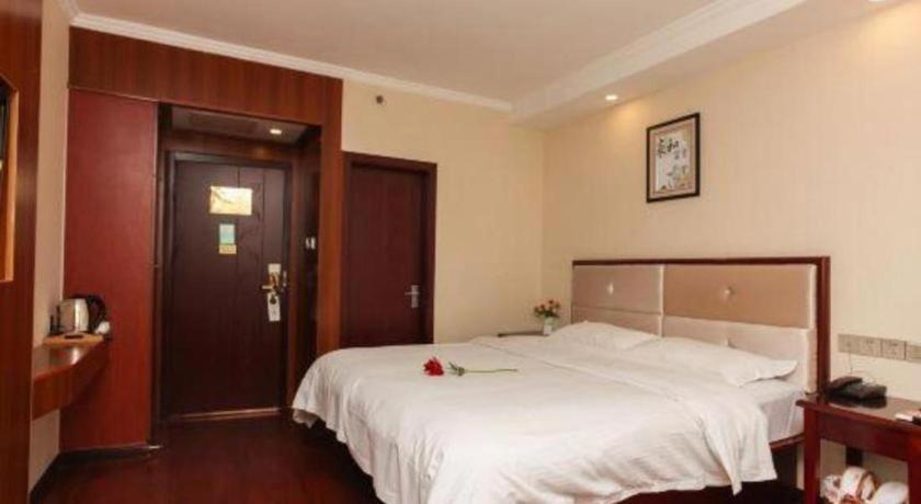 Greentree Inn Suzhou Guanqian Yangyuxiang Metro Station Business Hotel Exterior photo