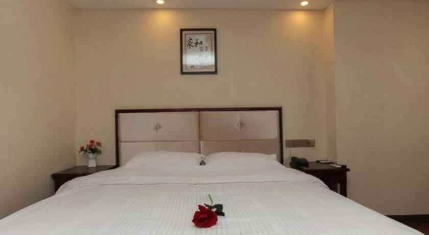 Greentree Inn Suzhou Guanqian Yangyuxiang Metro Station Business Hotel Exterior photo